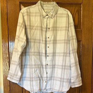 Winter sale 3 for 10 ❄️ JACHS Girlfriend White/gray Plaid Button-Down Shirt